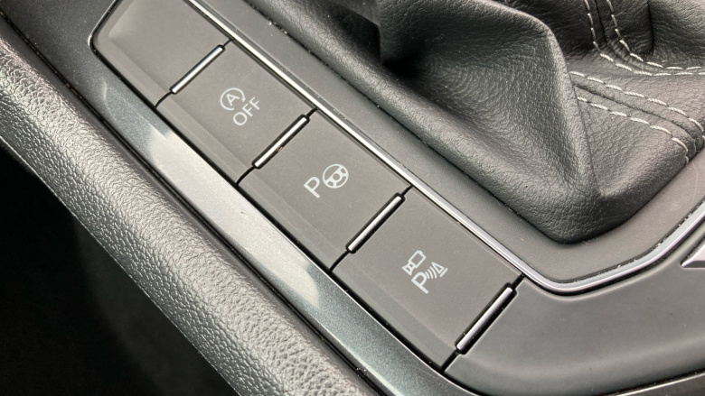 Volkswagen Tiguan 2.0 TDi 150 4Motion R-Line Tech 5dr DSG Diesel Estate